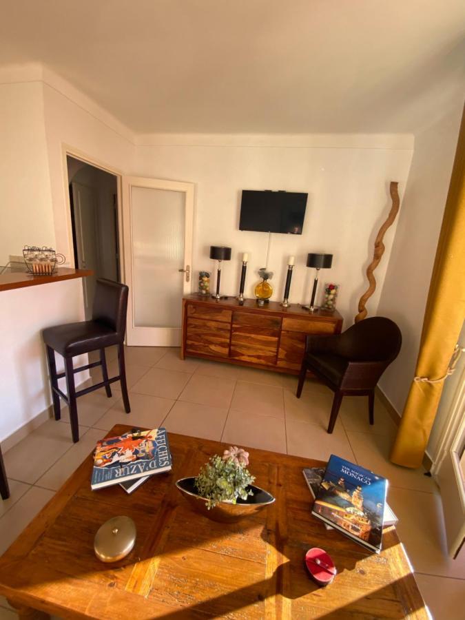 Charmant 2 Pieces Vue Sur Mer Et Monte-Carlo A Roquebrune Cap Martin מראה חיצוני תמונה
